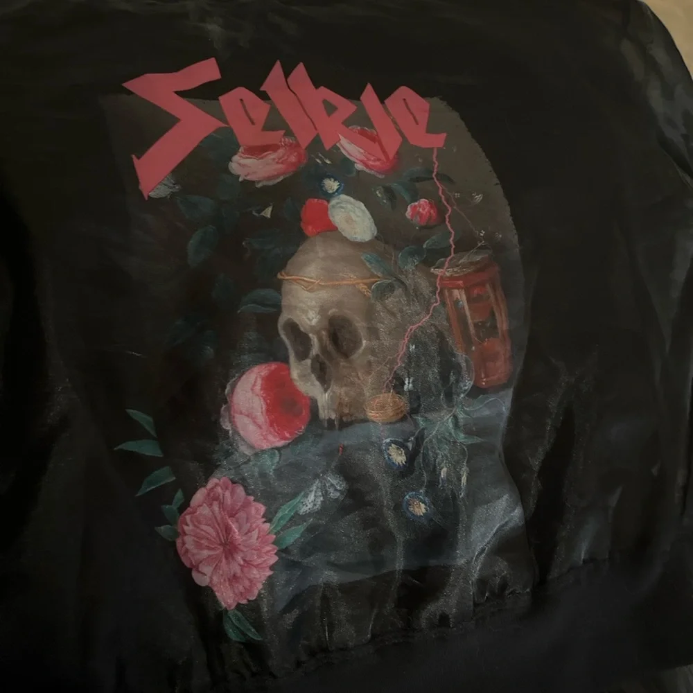 Selkie Ghosted Sweatshirt Memento Mori Gothic Garden Skull Graphic Size Small - Picture 2 of 3